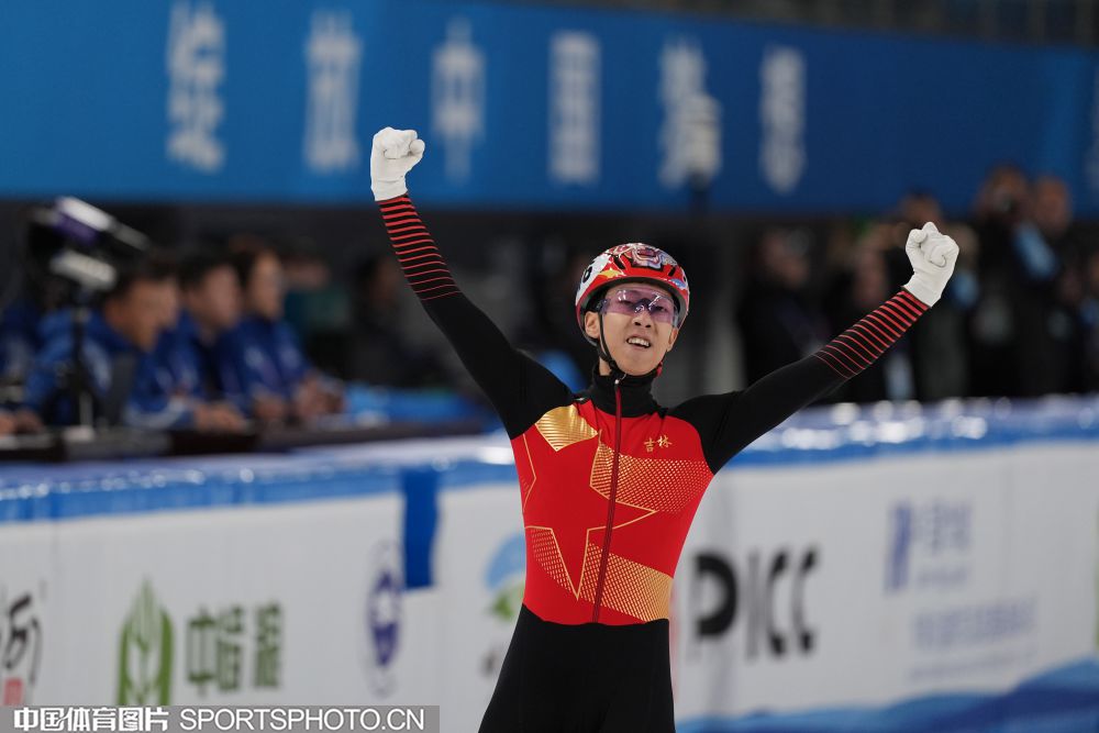 波兰主帅惊叹莱万职业精神：罗纳尔迪尼奥都不敢这样活